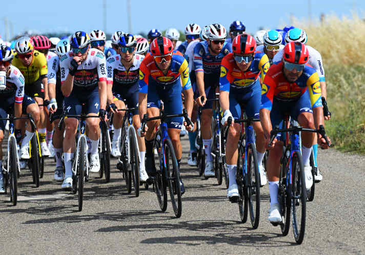 The gap in the peloton is growing, which is also due to large sponsorship contracts