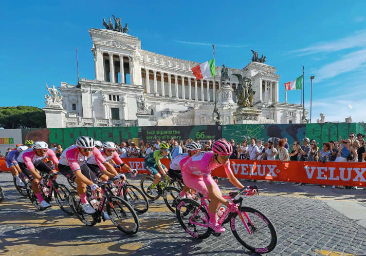 Rosige Zeiten: Tadej Pogacar führt nach seiner erfolgreichen Saison auch die Gehaltsrangliste an