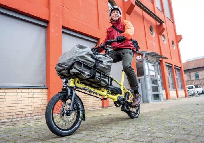 Yoonit: Even the transport module - the carrier - is quickly assembled and disassembled and offers many options for transporting even longer goods.