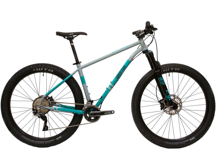   Classic steel look, modern standards and wide Plus tyres: the Breezer Lightning 27.5+.