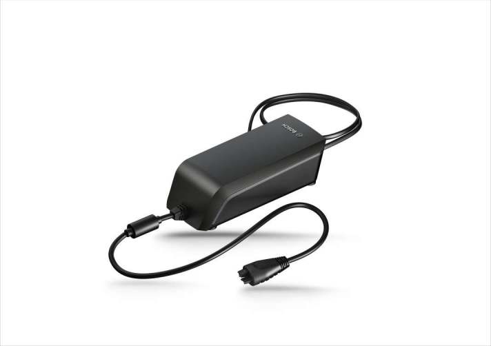 At 6 amps, the Bosch Fast Charger could charge significantly faster than the classic charger (4 A). Since the introduction of the smart system, the fast charger no longer exists. But apparently Bosch has a solution for fast charging in the works.