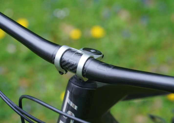 Nomen est omen: Bike Ahead The Riser is a riser handlebar with a rise of either 25 or 30 millimetres.