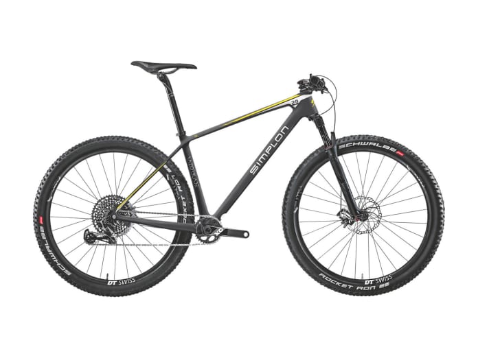   A frame weighing just 850 grams, sophisticated equipment and a total weight of just over 8.5 kilos: the SL version of the new Razorblade 29 is at the top of the league of the lightest MTB hardtails.