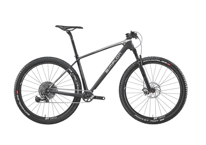   Razorblade 29 complete bikes are available from Simplon from 3000 euros. With Sram GX Eagle, Reba fork and XT brakes, it weighs 10.0 kg.