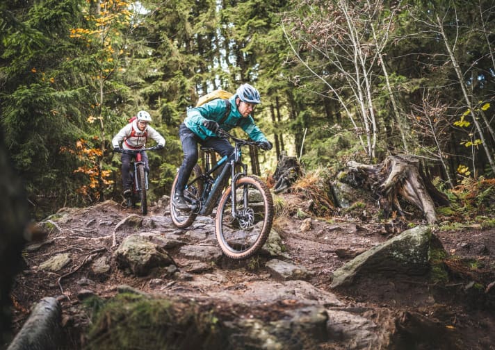 Duel at eye level: Both Cube and Canyon offer powerful bikes at a fair price.