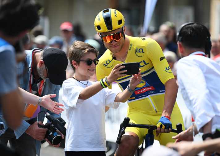 A popular guy: Jonathan Milan, stage winner and interim overall leader