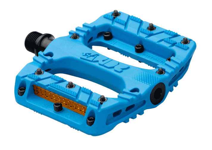 The children's pedal from Sixpack with a plastic pedal body is available in four colours.