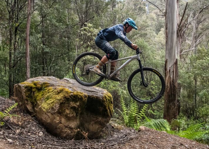 The Stoic with its 6061 aluminium frame should be robust enough for all kinds of fun on the trails.