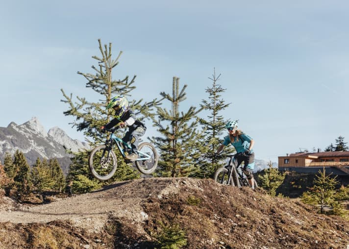 Out and about with children in the Bikepark Katzenkopf in Leutasch.