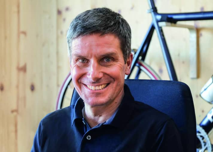Dirk Zedler is an expert for bicycles and pedelecs and founder of Prüfinstitut Zedler. We asked him what technically distinguishes the S-pedelec from the pedelec.