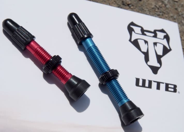   And another 3 gram saving. Tubeless valves made of aluminium from WTB.