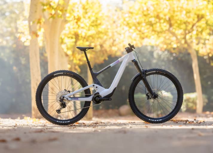 Scott Voltage eRide im Test Leichtes Trail E Bike im Stealth Look BIKE