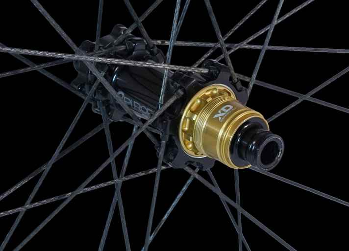 The hubs have a patented freehub system with a 400 per cent larger contact surface compared to conventional systems. The new premium wheelset is available with freewheel for Sram XD or Shimano Micro Spline.