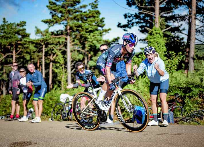 Schlussoffensive: Am letzten Anstieg der 19. Etappe zum Alto de Moncalvillo eroberte Roglic die Gesamtführung zurück.