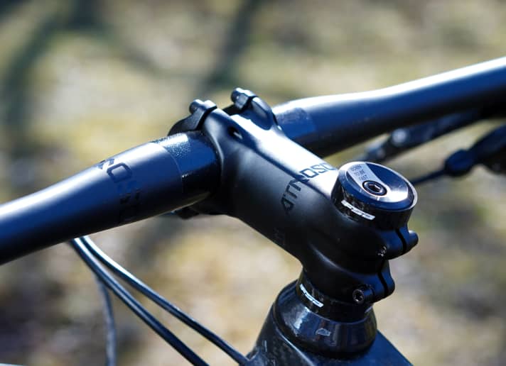   The aluminium stem with a six-degree incline costs 78 euros.