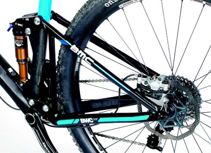   BMC's VPP system utilises the suspension travel in practice, but is also not free from drivetrain influences, especially when pedalling.