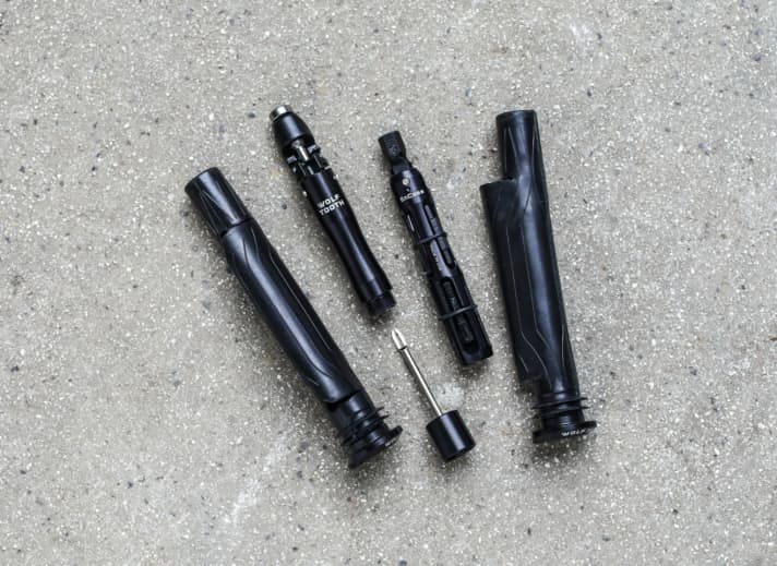 Wolftooth places a fairly complete tool set in the handlebars with the Bar Kit One