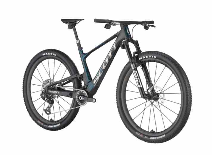 May we congratulate them? Scott wins and takes first place among the most expensive production bikes in 2025 at a price of € 14,999. Ouch!