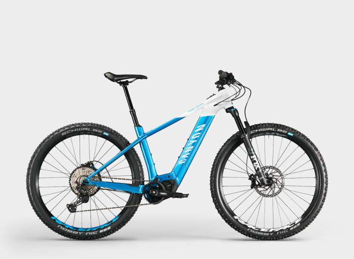   Grand Canyon:On 9.0: The 3300 euro top model is equipped with a Fox 34 Rhythm suspension fork, telescopic seatpost and Shimano SLX/XT 12-speed drivetrain.