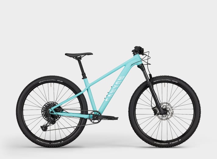   Also with the lighter "AL SL" frame, telescopic seatpost and 1x12 drivetrain, but here from Sram: the Grand Canyon 7 WMN, model year 2021.
