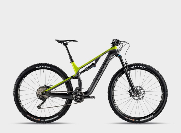  Neuron CF 9.0: For 3200 euros you get a Shimano XT drivetrain with 2x11 setup, SLX brakes and DT Swiss M1501 aluminium wheels. Weight: 13.18 kg.