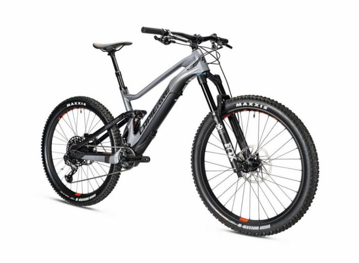   Guckt mal genau hin! Richtig, in diesem Lapierre Zesty steckt ein Mini-E-Motor im Unterrohr. Vorteil: viel handlicher, viel agiler.