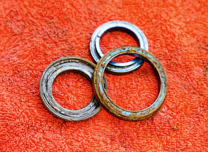   After 3300 km, the end is fast approaching for the headset bearings of the Trek Procaliber 9.8 SL.