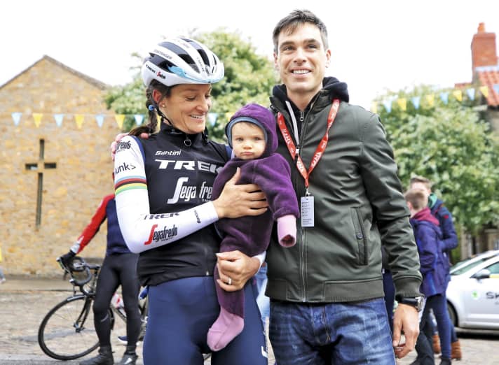 Une bonne équipe : Lizzie Deignan, son mari et ex-professionnel Phil et leur enfant.