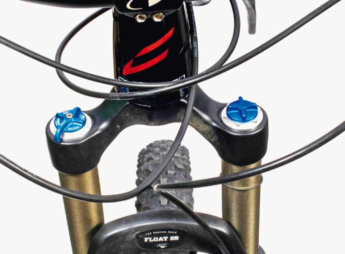   Fox forks: Once again, the Evolution models functioned differently. The revised Evo cartridges are now almost blocked in Climb mode.