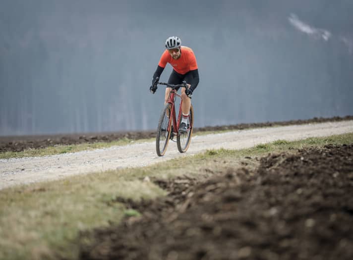Test de vélos de gravel : le Corratec Allroad Travel 1 en pratique