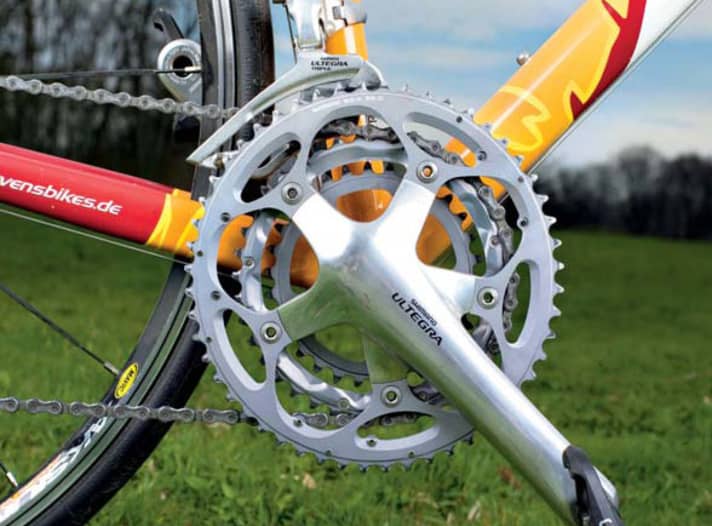  Many women prefer gearboxes with three chainrings at the front or at least compact drivetrains to standard gear ratios 