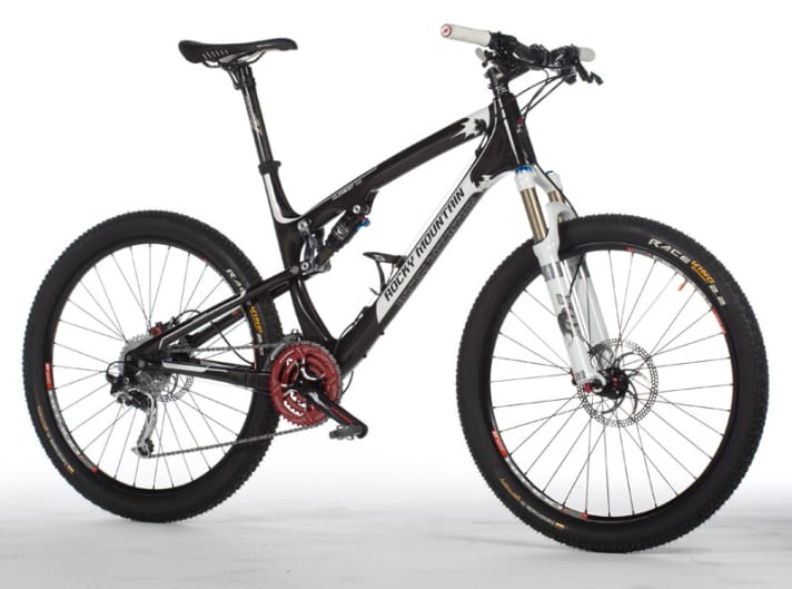   The RSL is a thoroughbred racing bike with World Cup performance. Rocky Mountain engineers worked closely with World Cup riders Geoff Kabush and Mariehélène Prémont during the development process. The result: double protection against chainsuck and a plate that keeps the chain where it belongs.