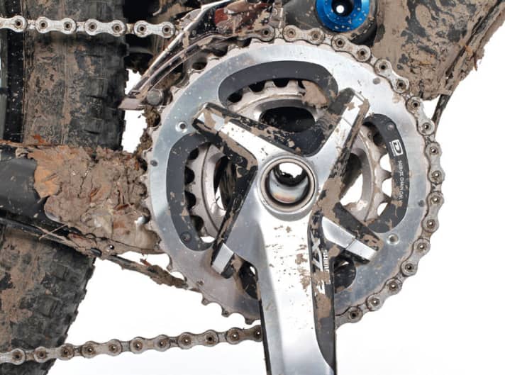   Bulls, Giant and Trek torture their riders with 38/26 cranks. A real climbing gear is missing! Non-pros need at least a 24 t crankset up front.