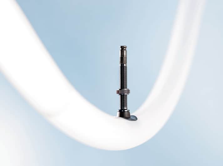 Schwalbe bringt seinen ultraleichten Aerothan-Schlauch mit dem cleveren Clik-Valve-Ventil auf den Markt