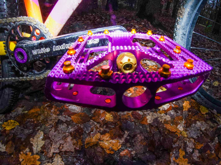 The fisheye lens makes the Haig Rip look monstrous, but looks are deceptive. The pedals are normal size and normal weight.