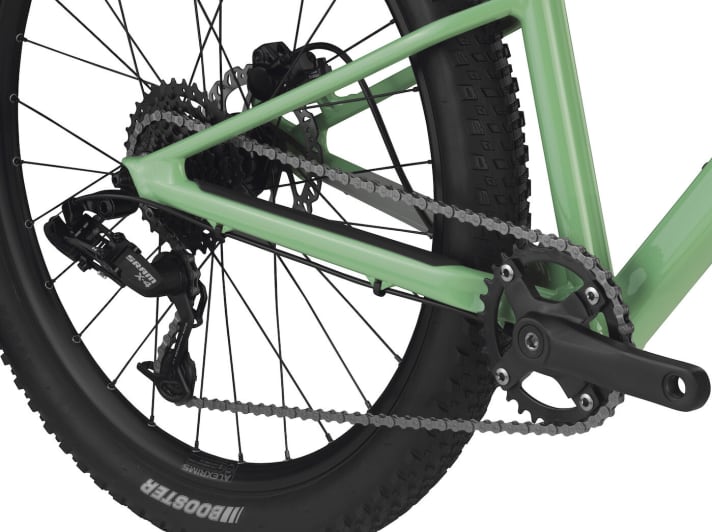 The Blast 20 has 127-millimetre crank arms. The Blast 24 with 135 mm.