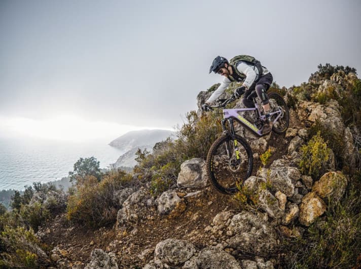 Off into the sun: Our Tuscany experts Ines Thoma and Max Schuman present the best trails for freeriders.