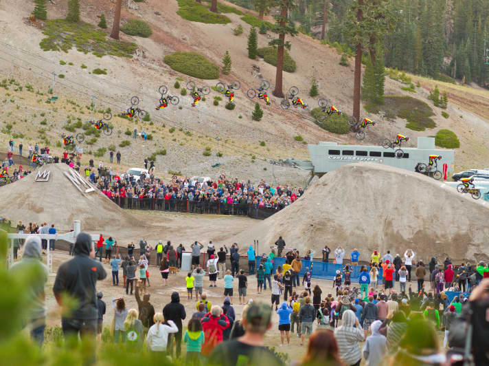 Professional freerider Cam Zink: put your head down at 74 km/h.