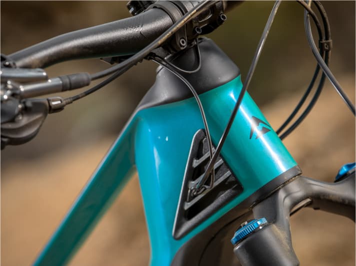   A characteristic feature of the new eOne-Sixty is the "Thermo-Gate" in the head tube area, which allows warm air to escape from the down tube and thus protects the integrated battery from heat.