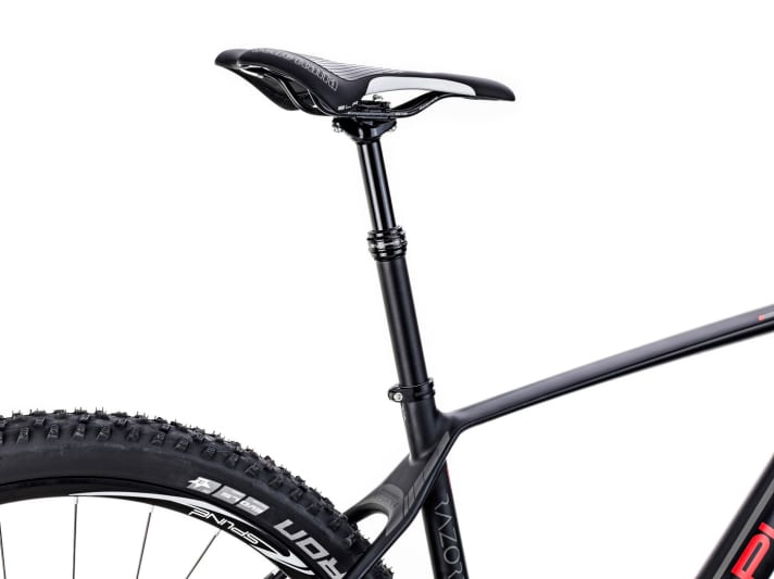   The new Razorblade 29 can also be used with telescopic seatposts with the cable routed inside the frame.