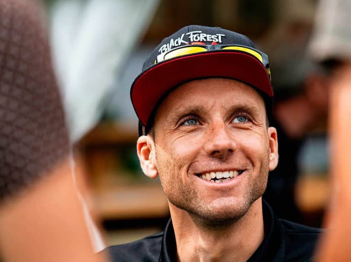   Auch im Rollstuhl keineswegs ausgebremst: Benny Rudiger ist mittlerweile als Bank-Nachbar für die Sparkasse aktiv und nebenbei an der Organisation des Schwarzwälder "Ultra-Bike Marathons" beteiligt.