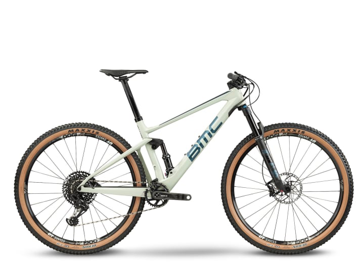   The more affordable BMC Fourstroke 01 LT Two with a cream-coloured frame costs 5999 euros.