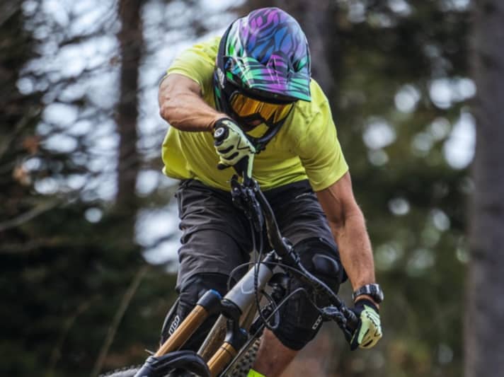 Schicker Helm ist der halber Style, oder?