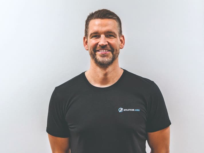 Sebastian Junge is a sports scientist, athletics trainer and managing director of Athleticum Junge in Göttingen.