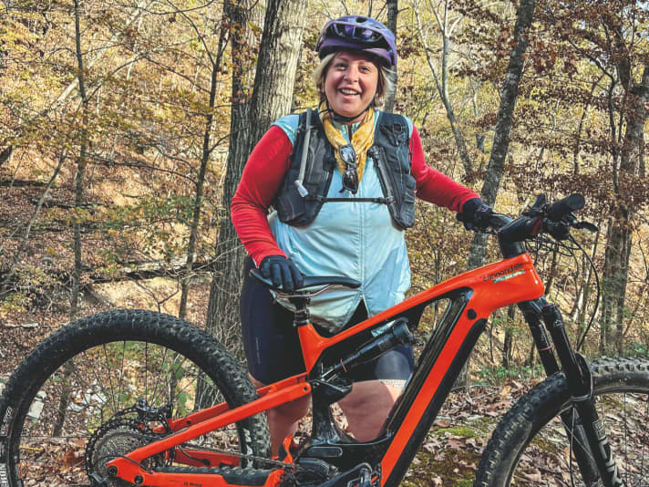 “E-MTBs sind einfach unglaublich”, findet Marley. “Mir hilft es, an meiner Fahrtechnik zu arbeiten, weil ich dank Motor eine Strecke mehrmals fahren kann und dadurch richtig reinkomme.”
