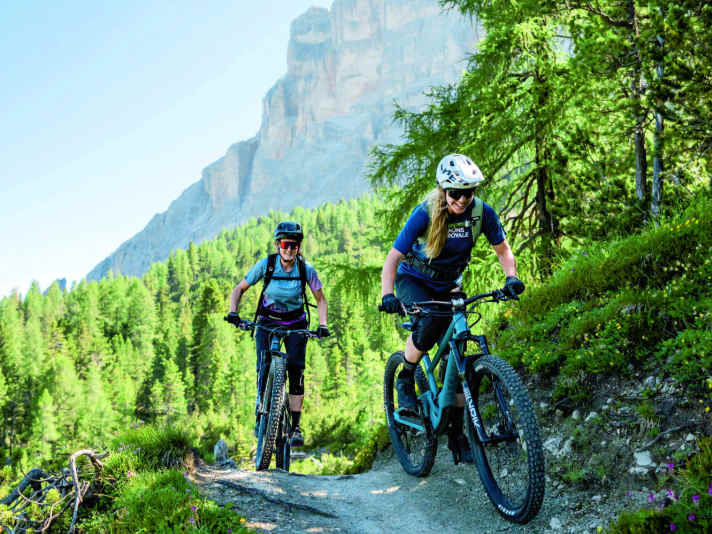 Trail Nr. 15 wird keinen Meter langweilig. Selbst die Gegenanstiege verlängern den Spaß nur.
