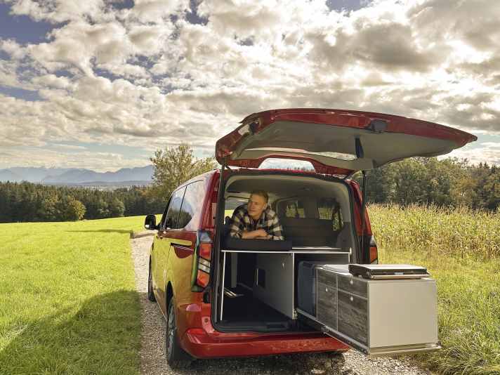 Camper im Eigenbau mit den Ausbaumodulen von VanEssa für Minivans und Kastenwagen.