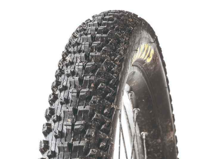 The flat profile of the Rekon is designed to roll quickly, but is less suitable for deeper soils.