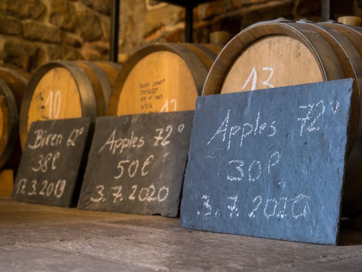 Worthwhile stop: A visit to the Ramborn Cider Co. cider factory in Born. Here the cider matures in old whisky barrels.