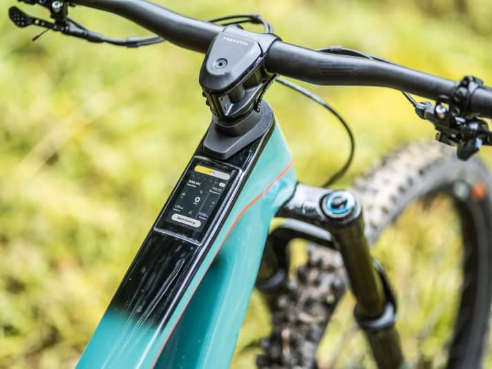 Stylish, large colour display, but clunky software. The motor setting and data page editing areas are not yet fully usable.